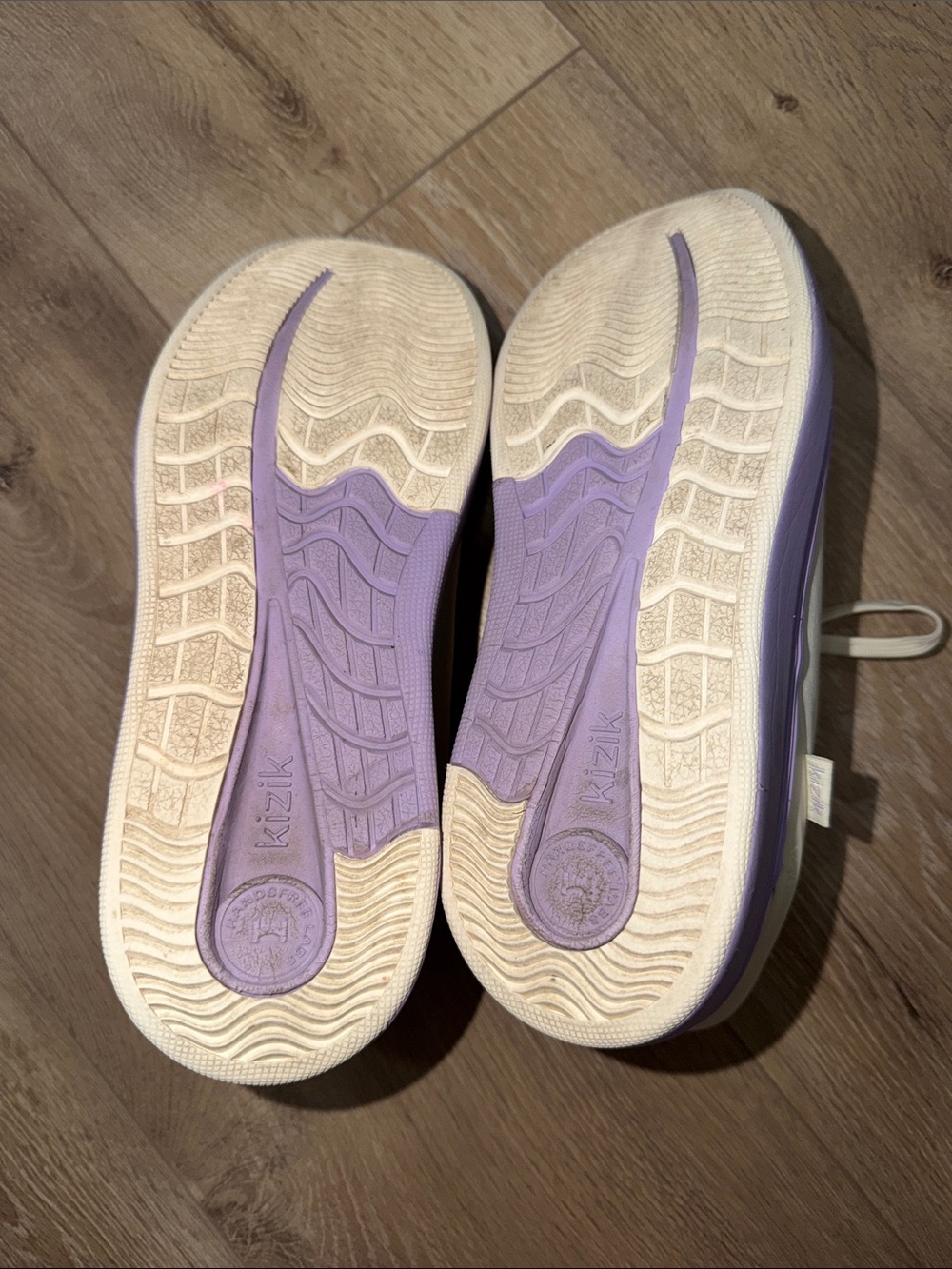Kizik Cydney Slip On Cream Women's Low-Top Sneaker with Lilac Sole - Picture 7 of 10